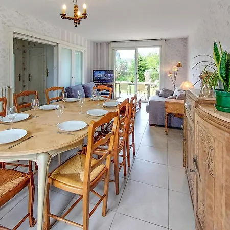 Holiday home 4 Bedroom Beautiful In *