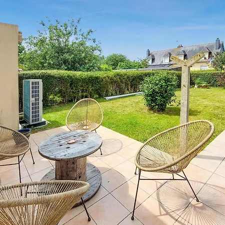 4 Bedroom Beautiful In Holiday home *